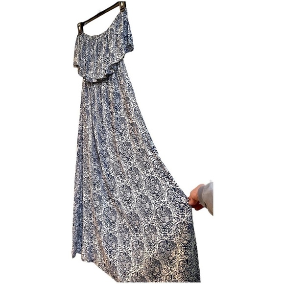 YIDARTON, OFF SHOULDER, SOFT COTTON, MAXI DRESS IN BLUE & WHITE. SIZE M - Picture 3 of 5